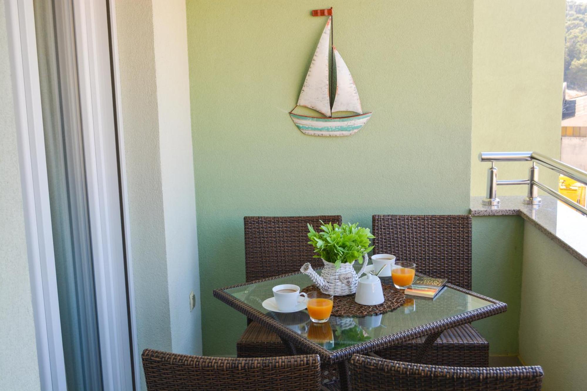 Apartment Sopta Макарска Екстериор снимка
